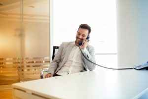 Read more about the article Como manter uma boa estrutura de telefonia na sua empresa?